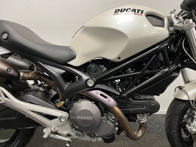 ducati - m-696