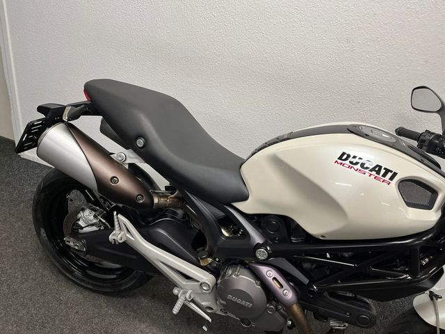 ducati - m-696