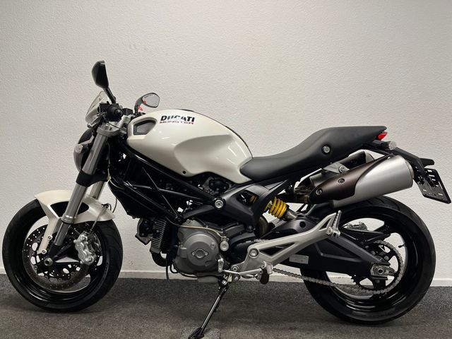 ducati - m-696