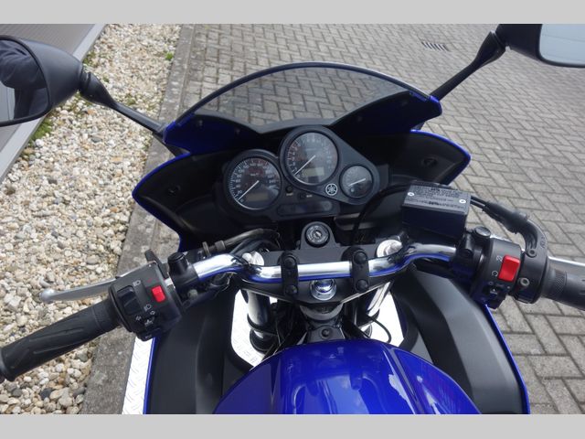 yamaha - fzs-600-fazer