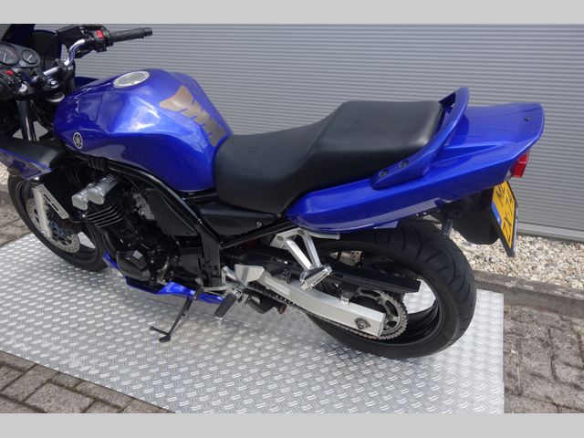 yamaha - fzs-600-fazer