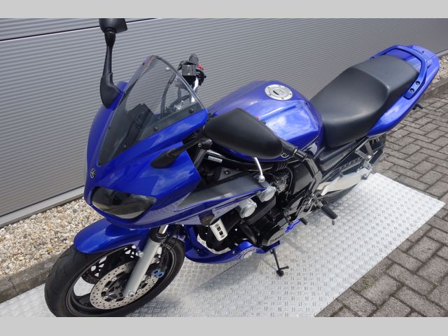 yamaha - fzs-600-fazer