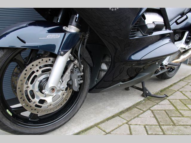 honda - st-1300-pan-european