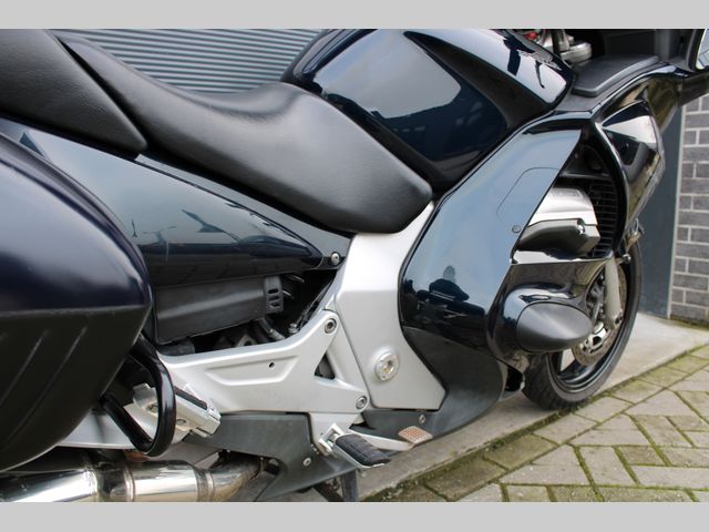 honda - st-1300-pan-european