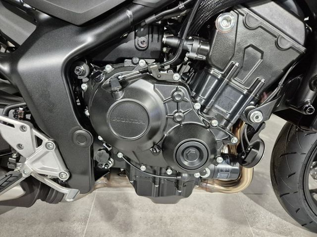 honda - cb-1000-hornet