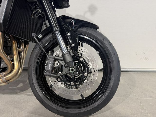 kawasaki - z900