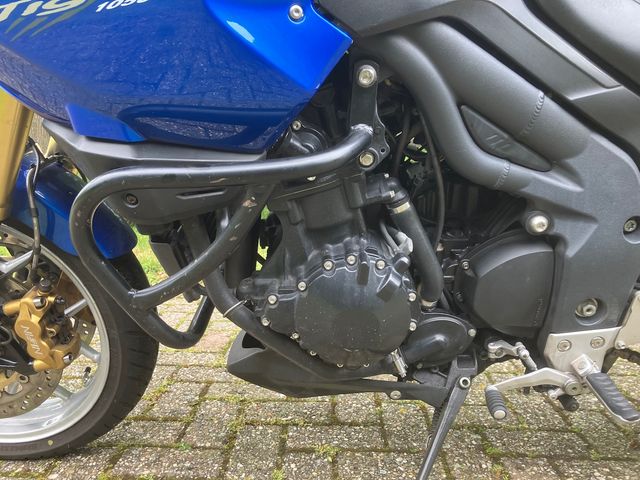 triumph - tiger-1050-abs