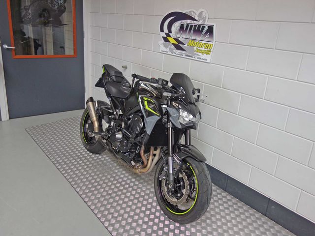 kawasaki - z900