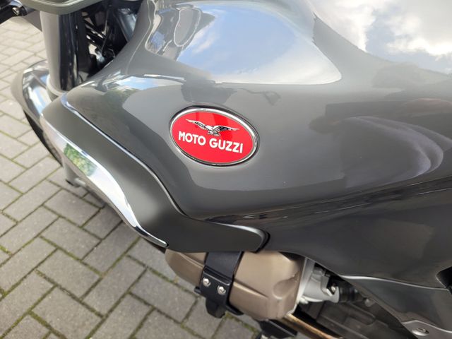 moto-guzzi - 1100-breva