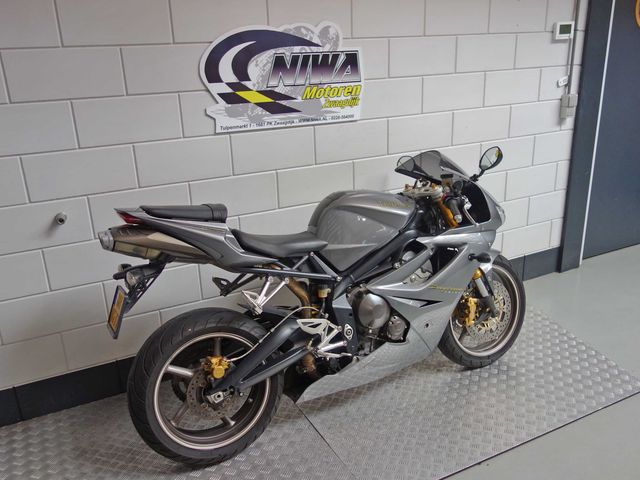 triumph - daytona-675
