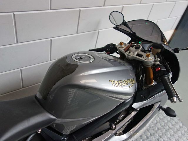 triumph - daytona-675