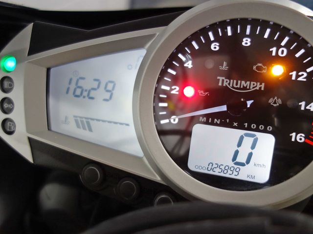 triumph - daytona-675