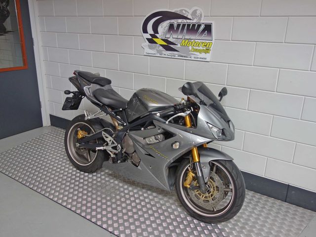 triumph - daytona-675