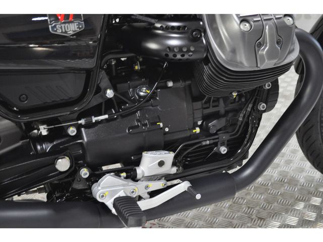 moto-guzzi - v-7