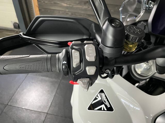 triumph - tiger-1200-gt