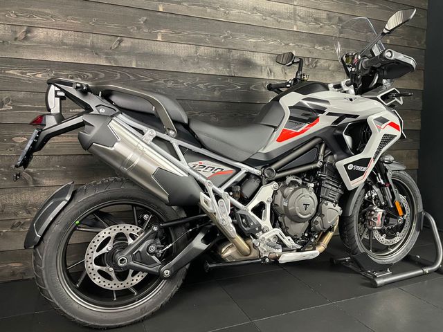 triumph - tiger-1200-gt