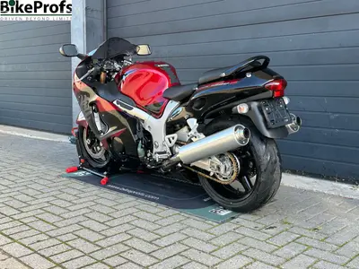 SUZUKI GSX 1300 R – foto 4