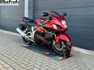 SUZUKI GSX 1300 R – foto 3