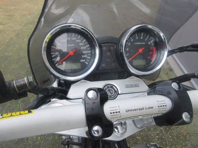 SUZUKI GSX 1400 – foto 2
