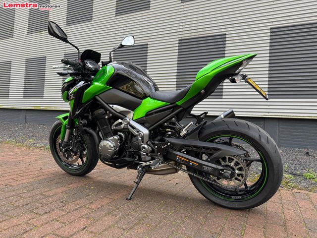 kawasaki - z900