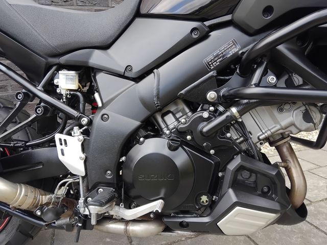 suzuki - v-strom-1000-xta