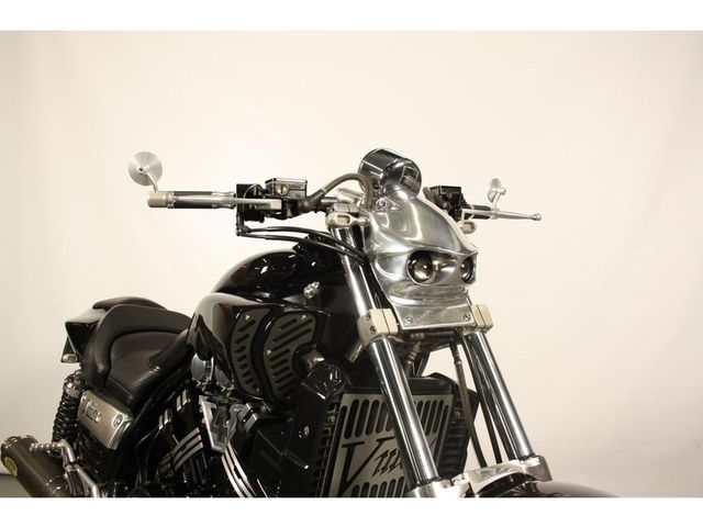 yamaha - vmx-1200-v-max