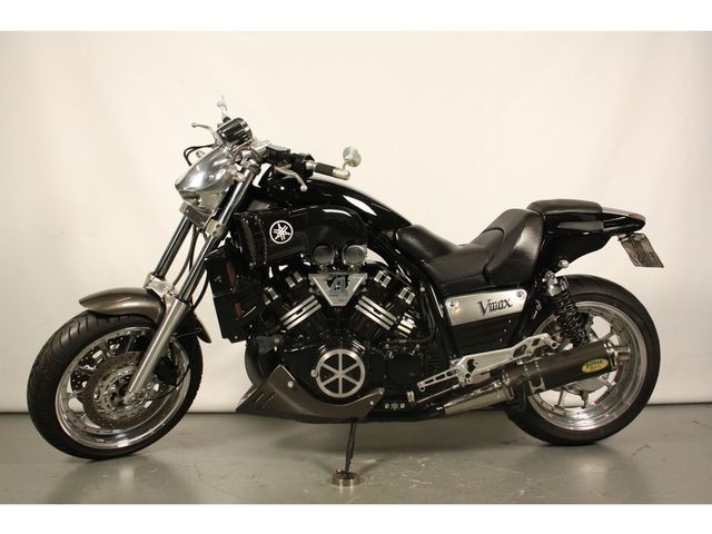 yamaha - vmx-1200-v-max