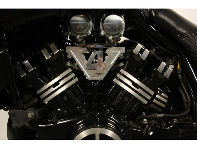 yamaha - vmx-1200-v-max