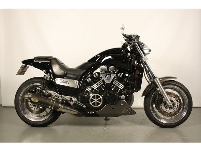 yamaha - vmx-1200-v-max