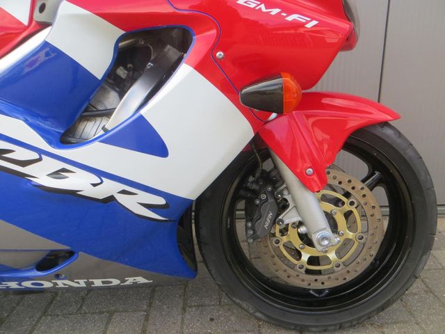 honda - cbr-600-f