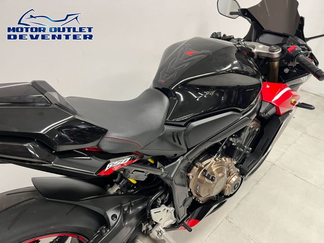 honda - cbr-650-r