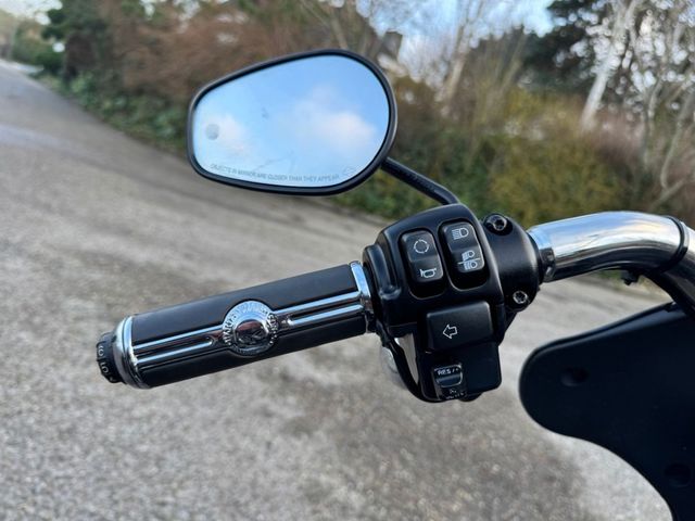 harley-davidson - softail-sportglide