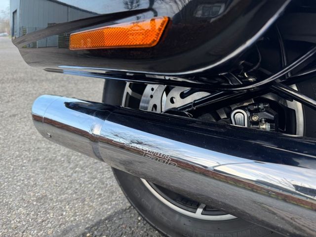 harley-davidson - softail-sportglide