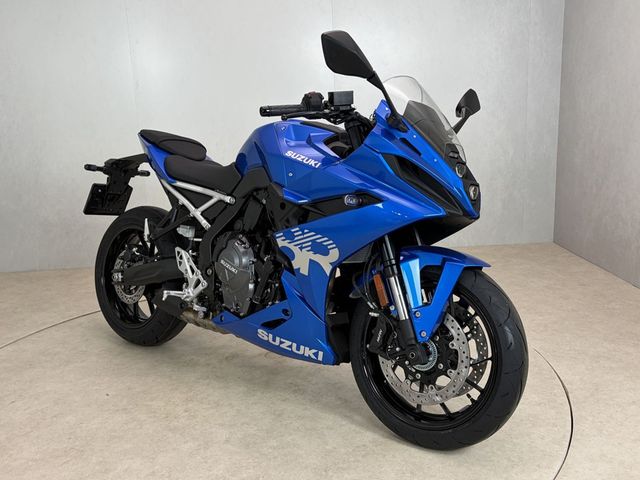 suzuki - gsx-8r