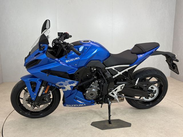 suzuki - gsx-8r