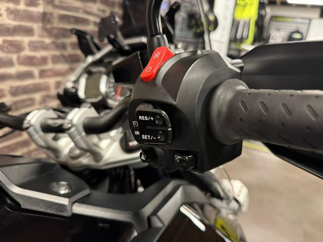 triumph - tiger-explorer-xrx