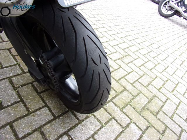 ducati - monster-696