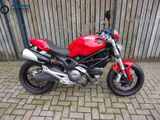 DUCATI MONSTER 696