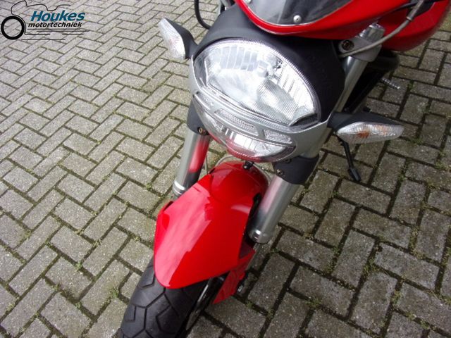 ducati - monster-696