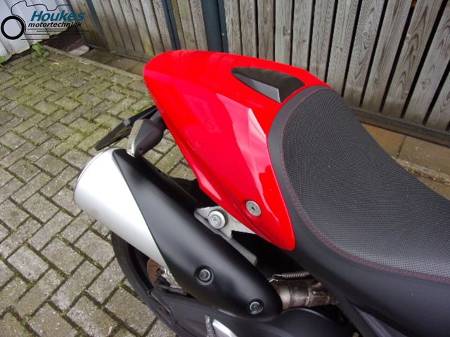 ducati - monster-696