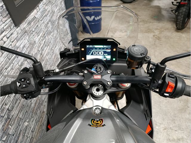 aprilia - tuono-v4-1100