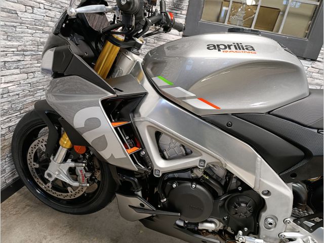 aprilia - tuono-v4-1100