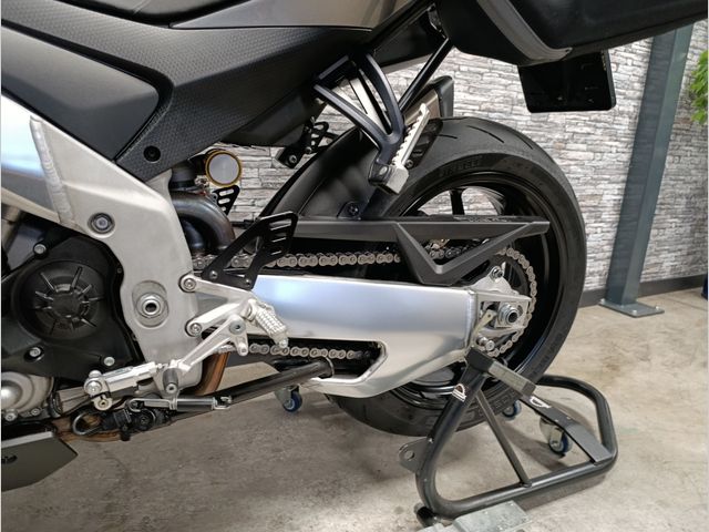 aprilia - tuono-v4-1100