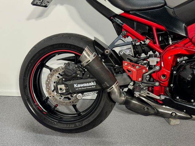 kawasaki - z900