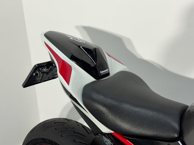 kawasaki - z900