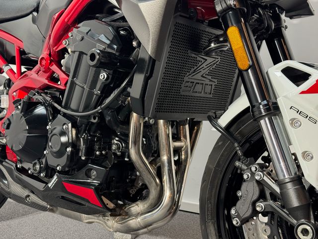 kawasaki - z900