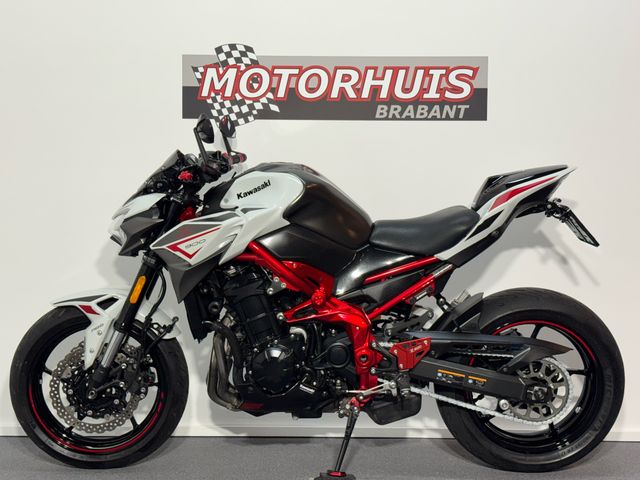 kawasaki - z900