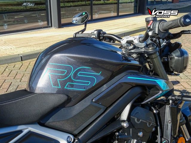 triumph - street-triple-rs