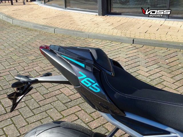 triumph - street-triple-rs