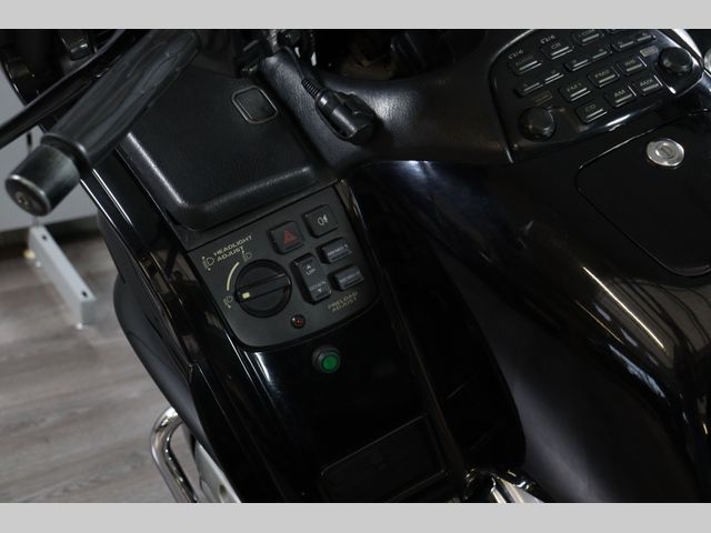 honda - gl-1800-goldwing